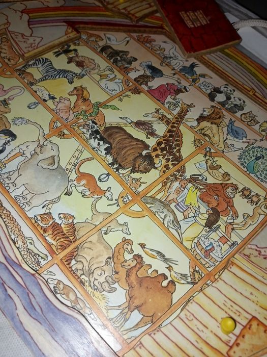 Продам большие деревянные пазлы Виммельбух ,,Ноев ковчег " 42×30см