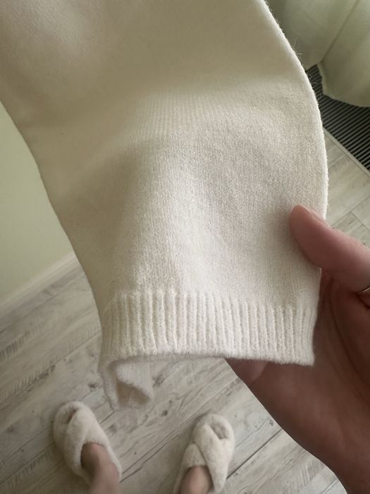 Укорочений светр Bershka жіночий