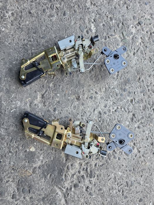 Partner Berlingo Zamek drzwi Tył przesówne