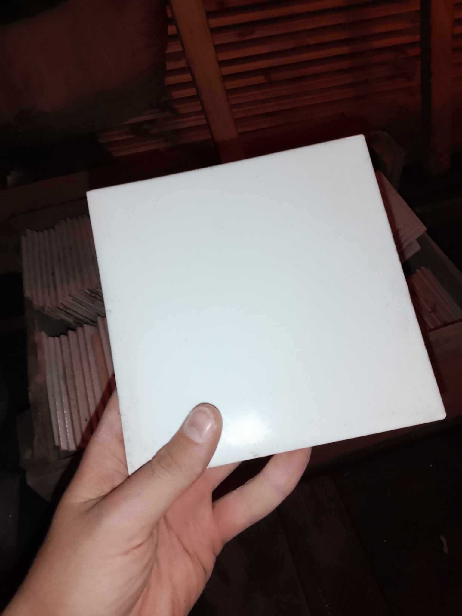 Плитка 15×15. Плитка керамічна глазурована біла