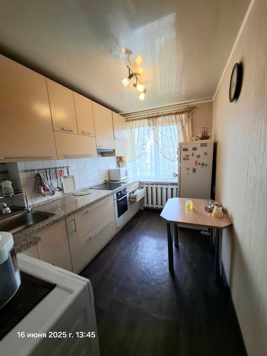 Продам 2 к квартиру жм Солнечный начало