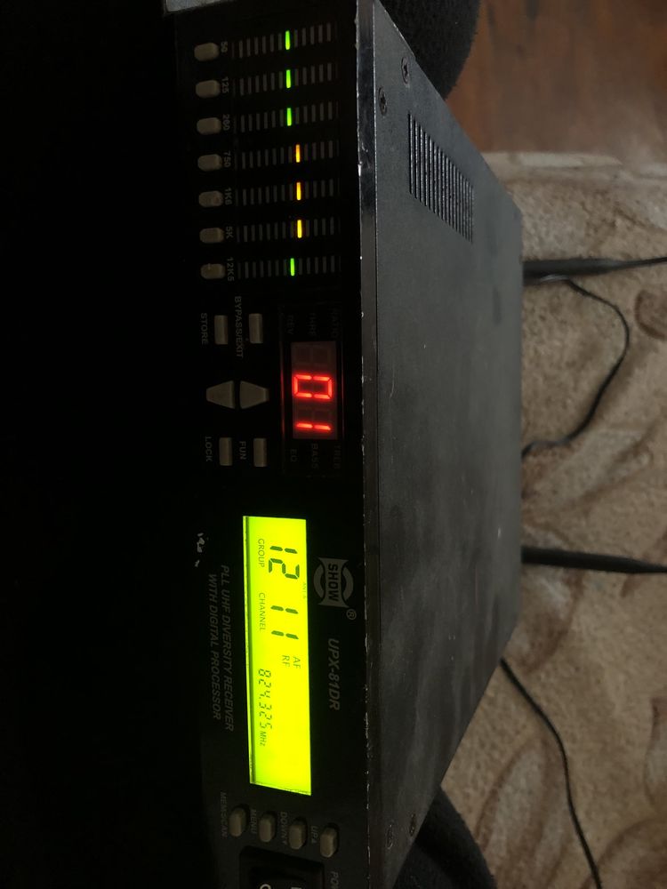 Радиомикрофон SHOW UP8DR-UP83H