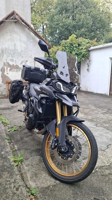 VOGE 900 DSX 2025 + SHAD TR40 + Topcase 55l