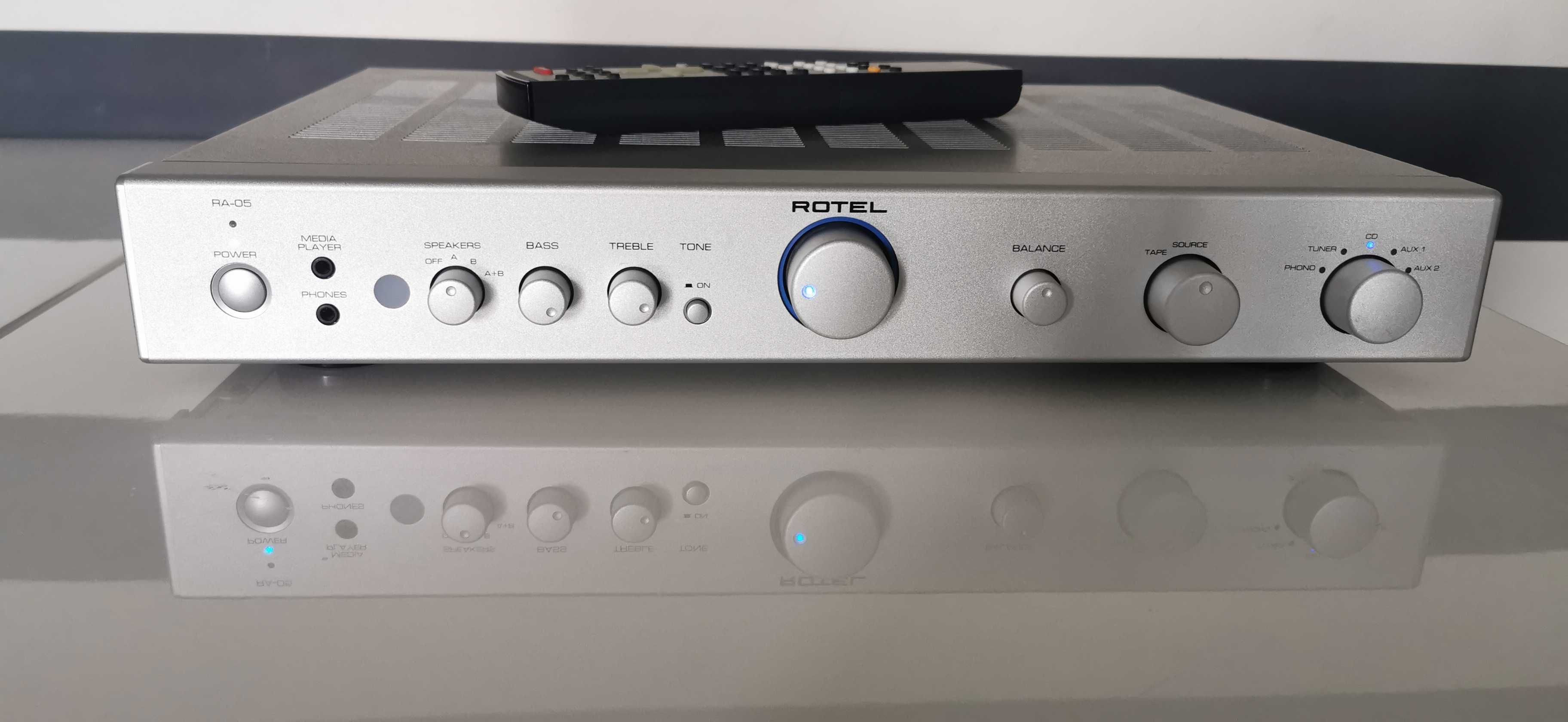 Stereo wzmacniacz Rotel Ta 05