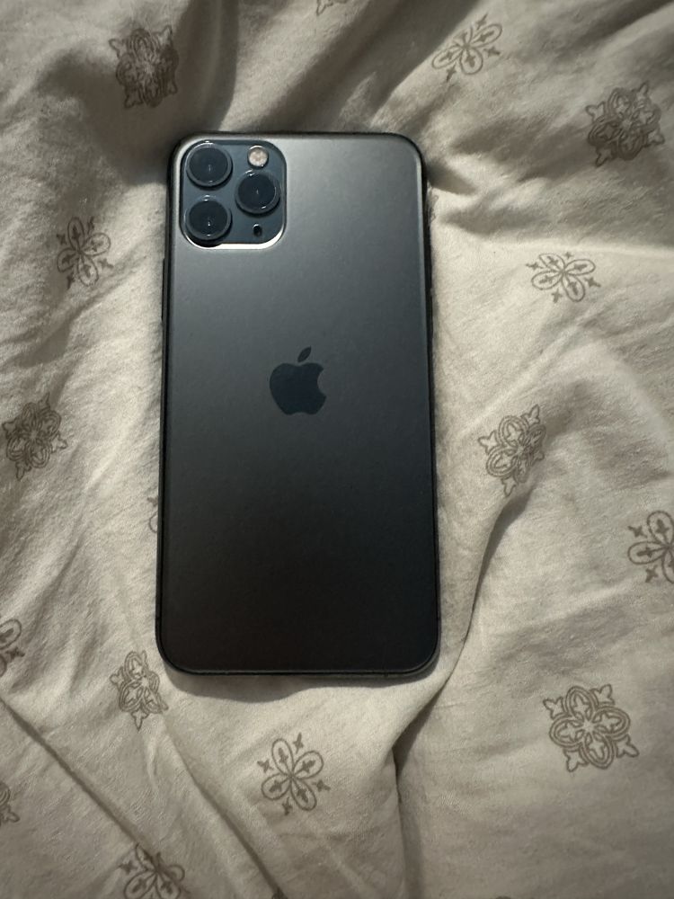 IPhone 11 pro (в гарному стані)