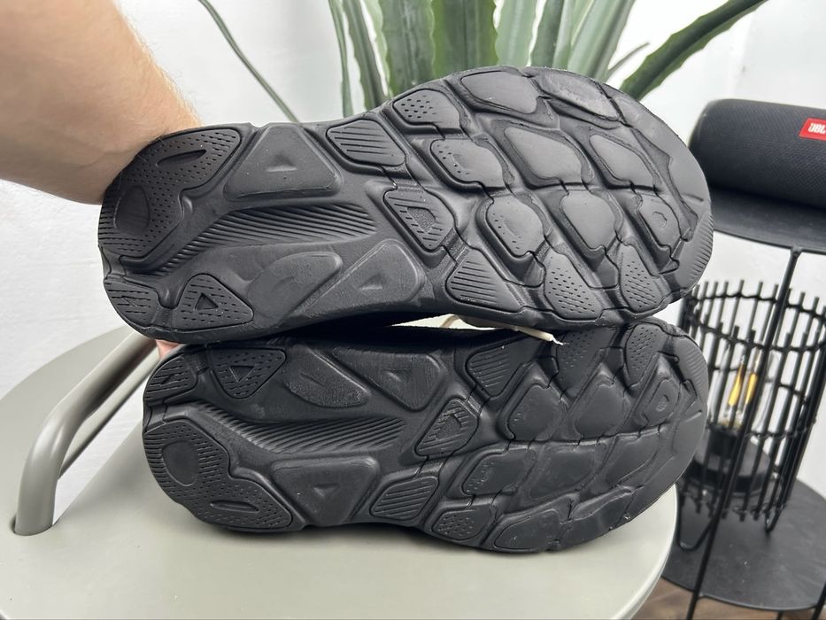 Оригінал! Кросівки Hoka Clifton 9 39 розмір М06170