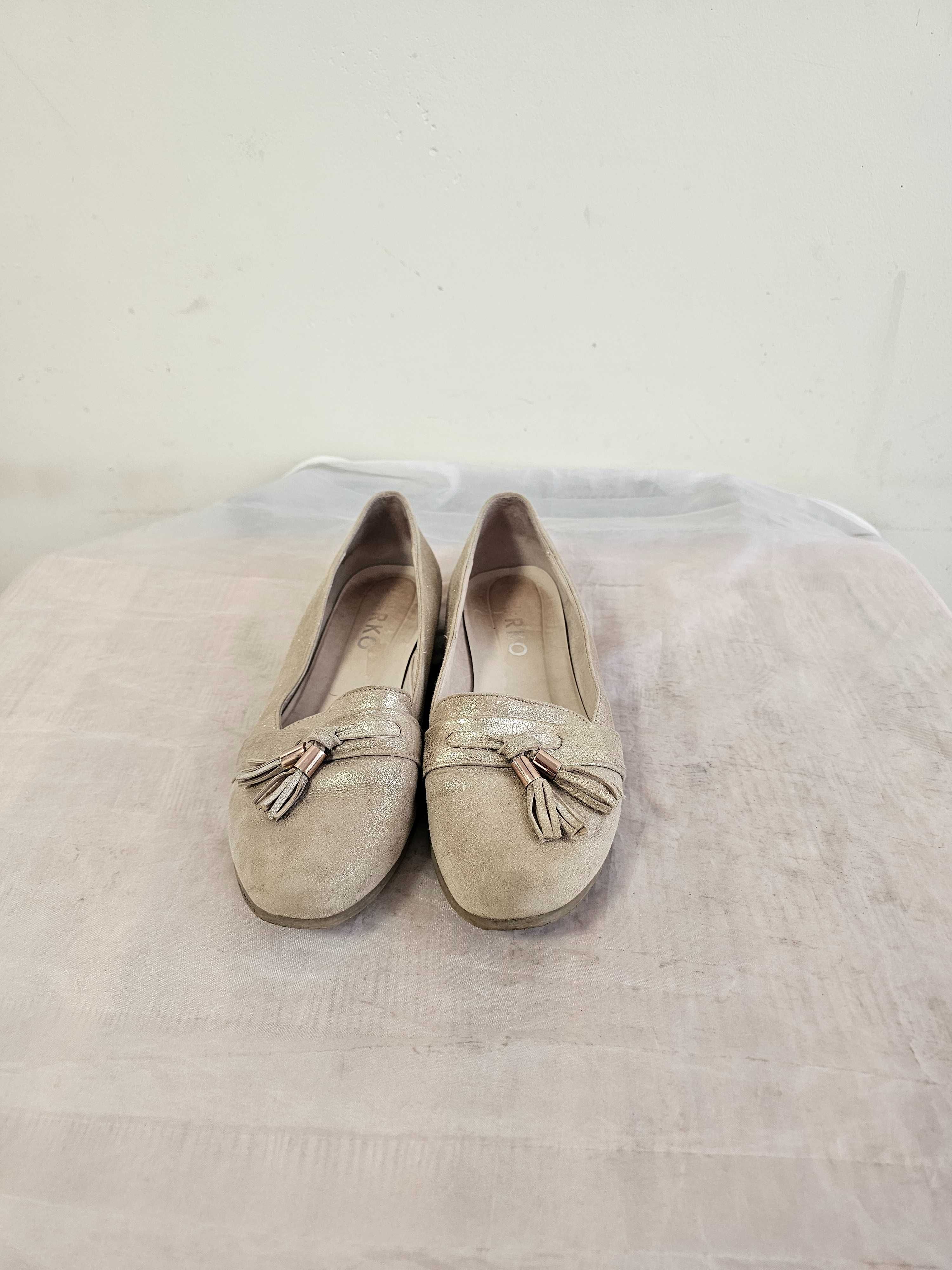 Buty baleriny skórzane Ryłko rozmiar 37,5 wkładka 24,5 cm