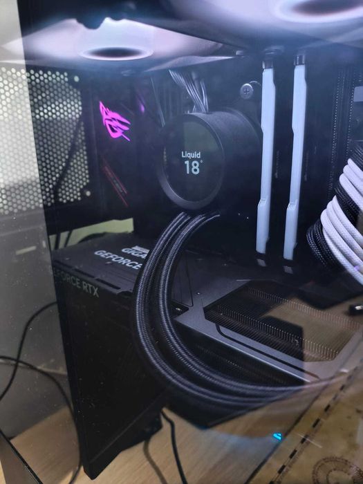 Super PC Gaming + Monitor AOC 244Hz como novos!