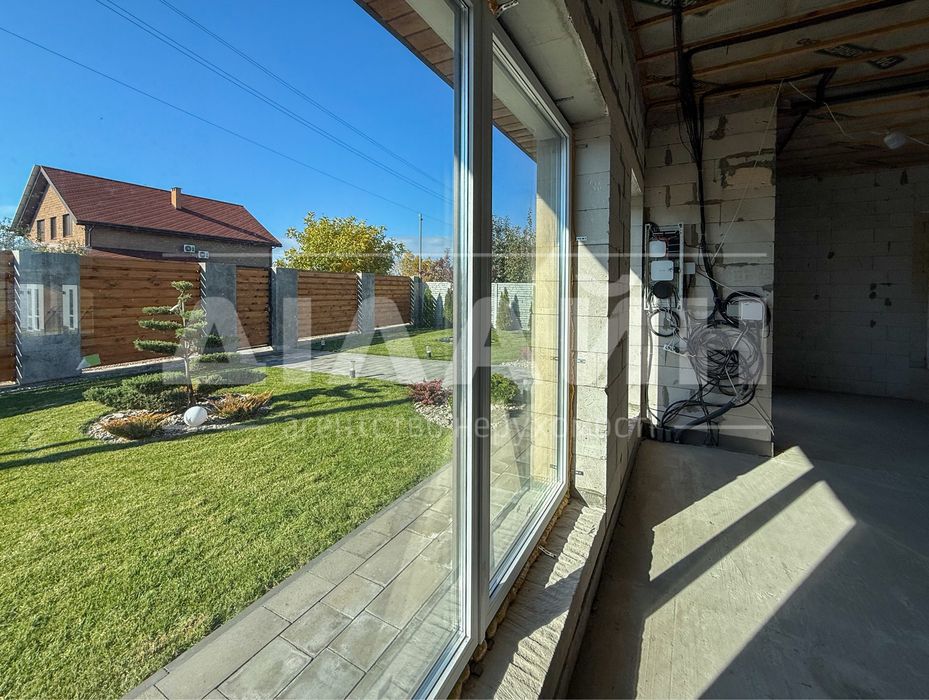 Новий казковий будиночок в гарному районі