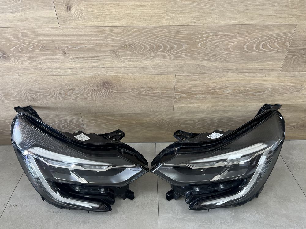 Фара правая левая 260601693R-260104525R Renault captur 2 Full LED