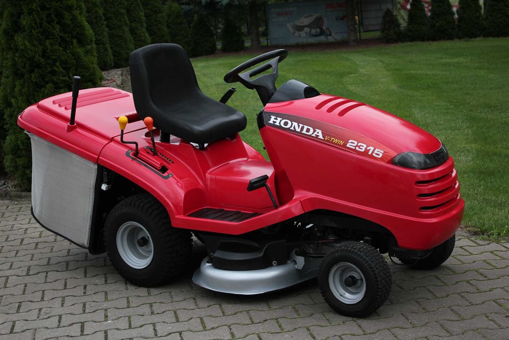 Honda 2315 V2 TRAKTOREK Kosiarka