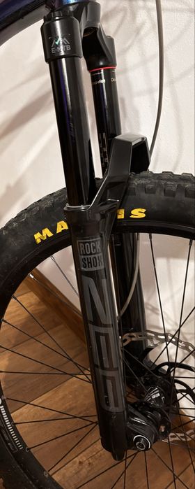 Rock Shox ZEB select+ na tłumiku charger 2.1 RC