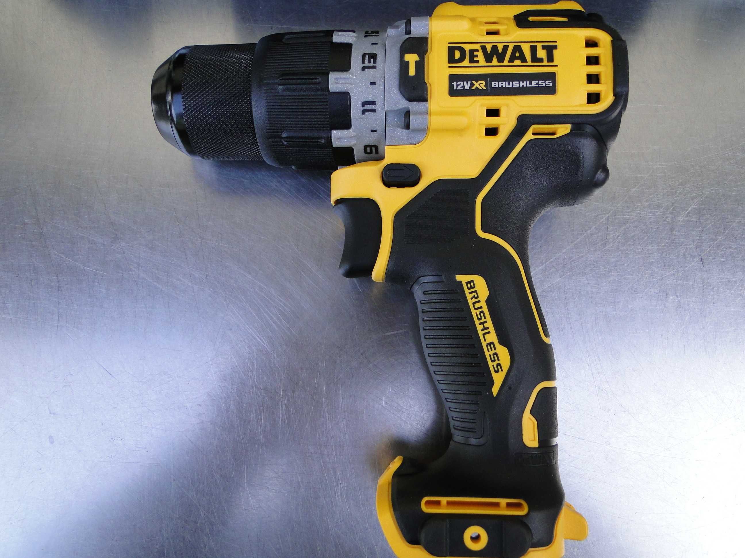 DEWALT DCD706D2, Wkrętarka z udarem 12V 2x2Ah, Nowa
