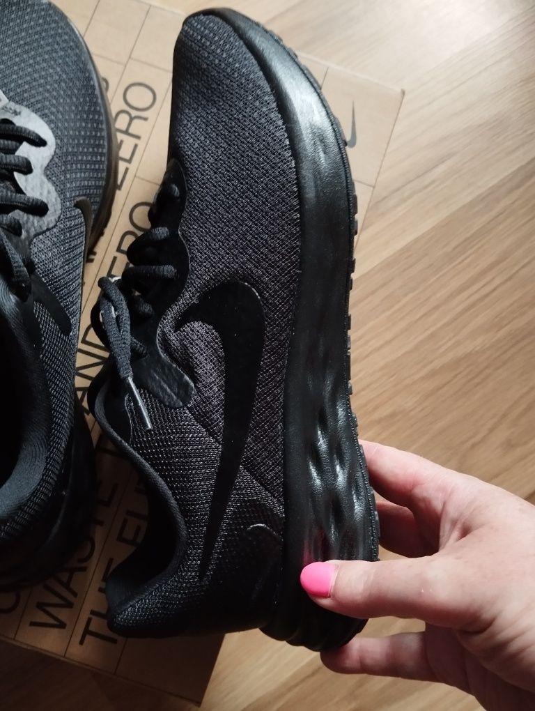 Nowe buty Nike czarne