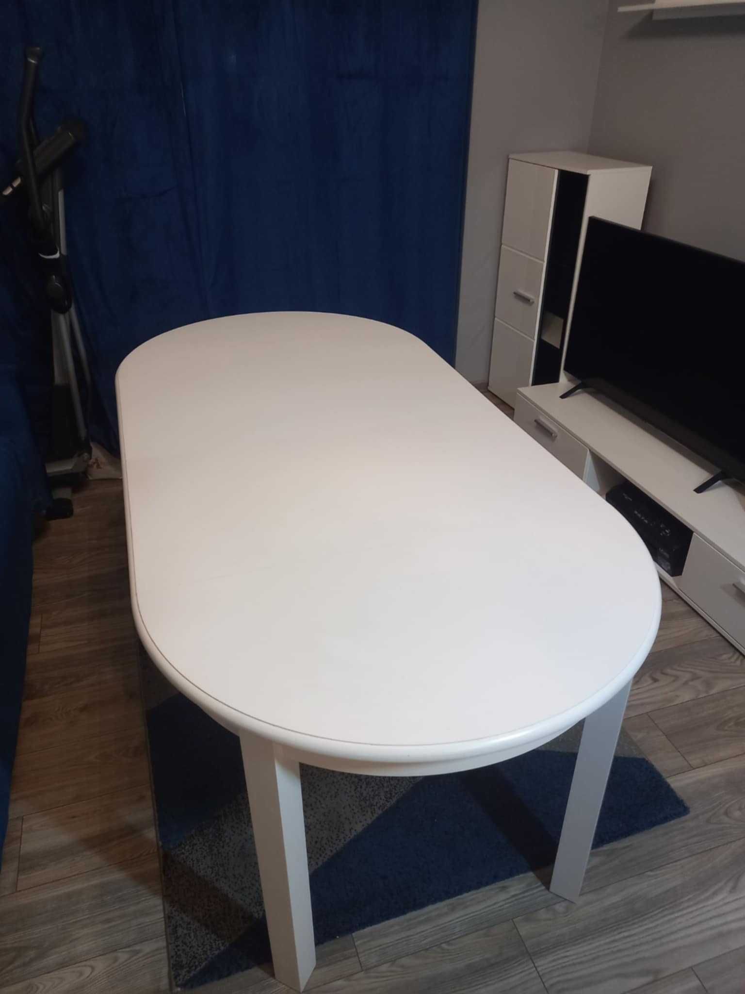 Meble do salonu białe