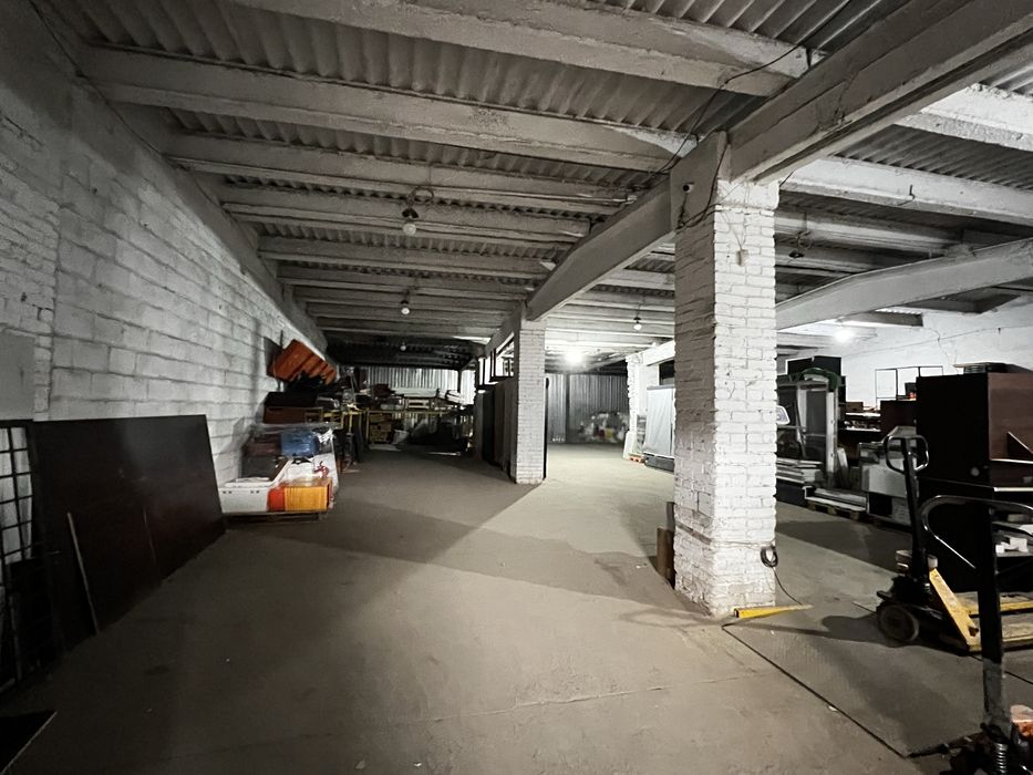 Аренда склады с рампой от 300-1000 квМ, офисное помещение 15-40 квМ.