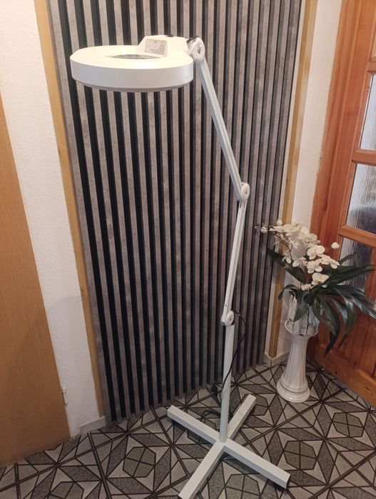 Lampa lupa kosmetyczna