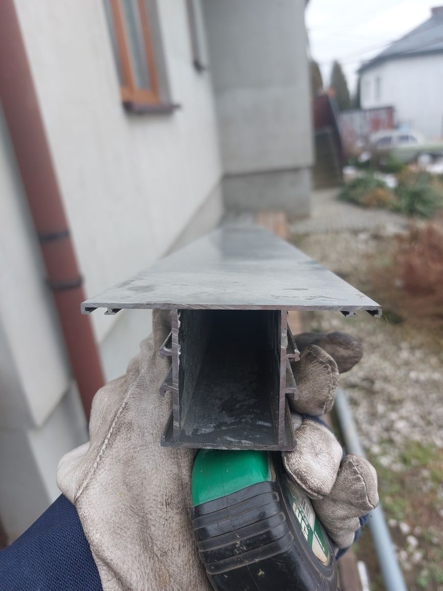 Profil aluminiowy próg do bramy