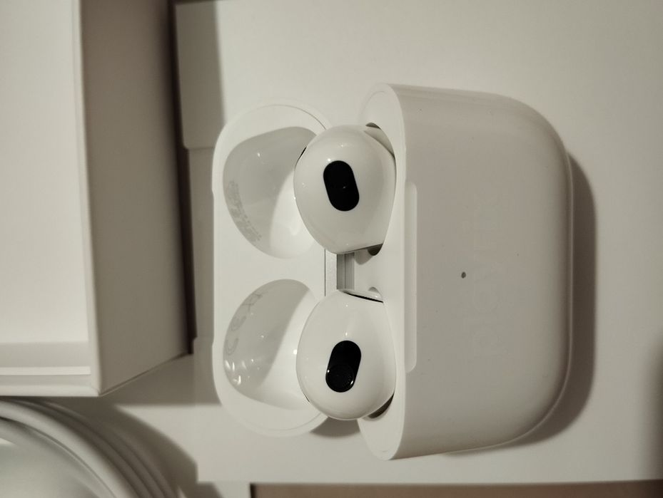 Навушники Apple AirPods 3rd generation with MagSafe Charging Case