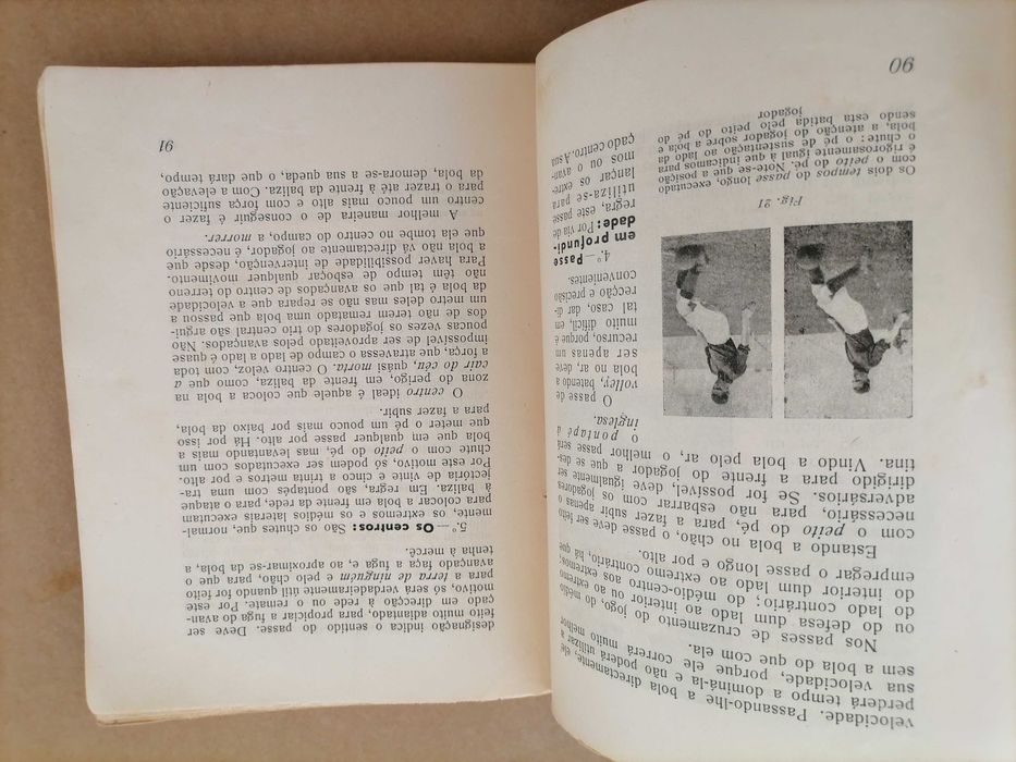 Rara Edição "A BOLA"  1947 CÂNDIDO DE OLIVEIRA Os Segredos do Futebol