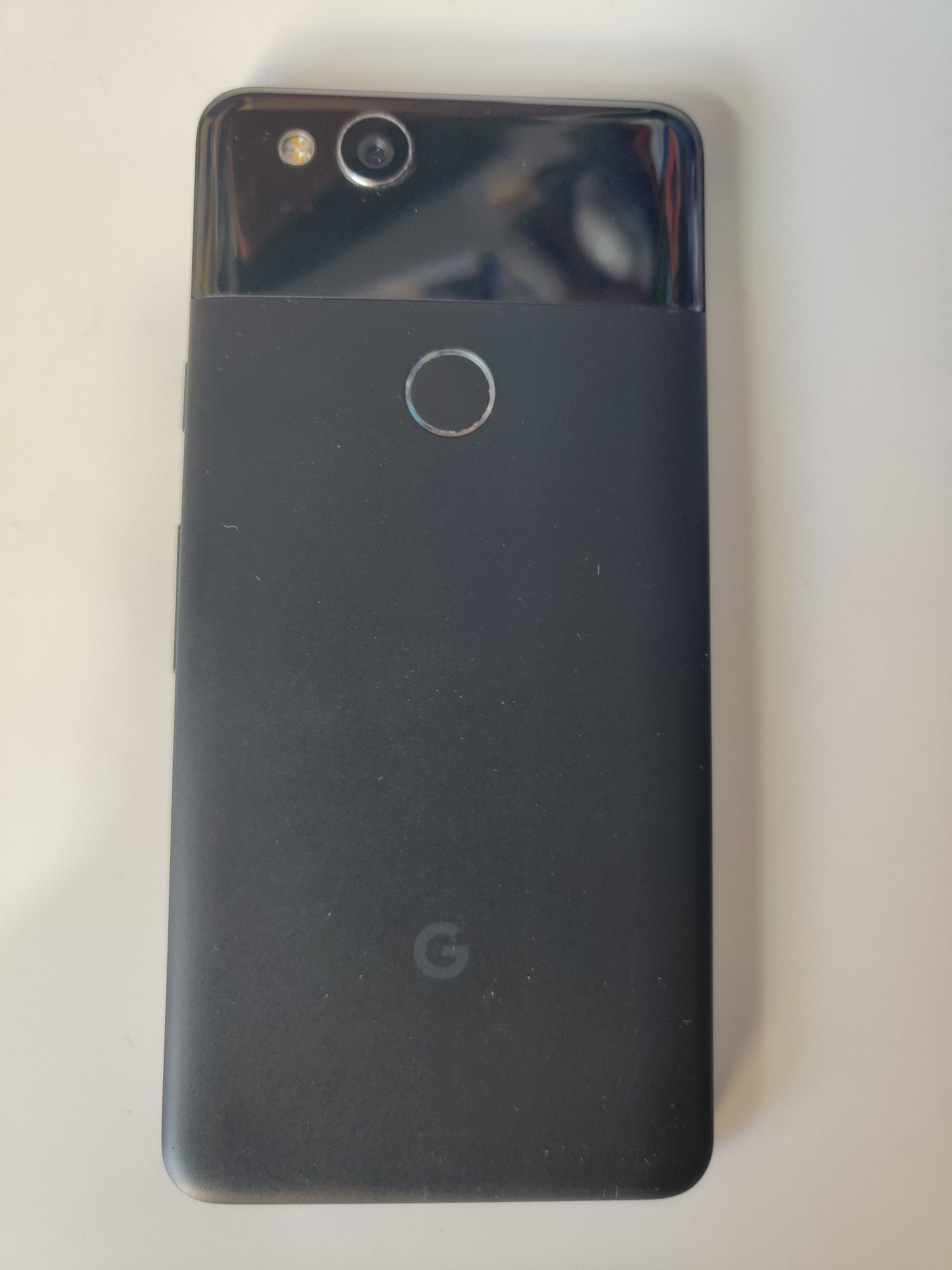 Смартфон Google Pixel 2 4/64Gb