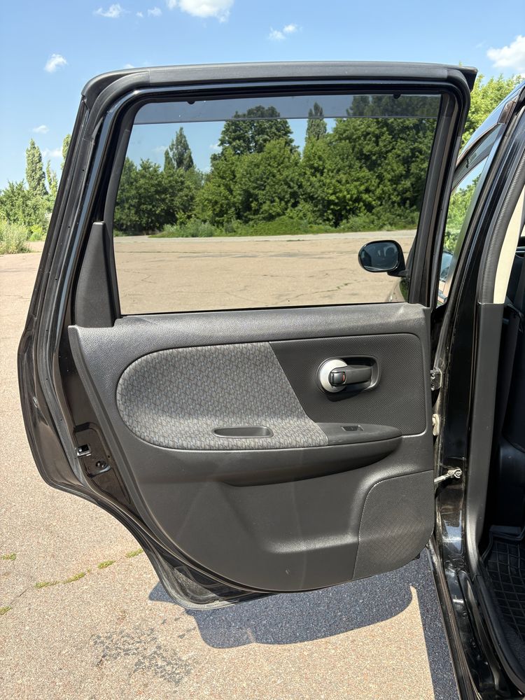 Nissan Note 2011