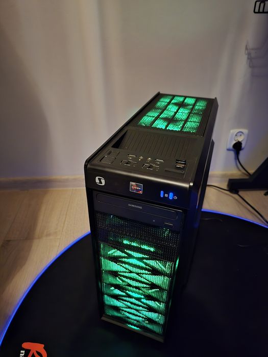 Obudowa  Obudowa SilentiumPC Gladius wentylatory rgb