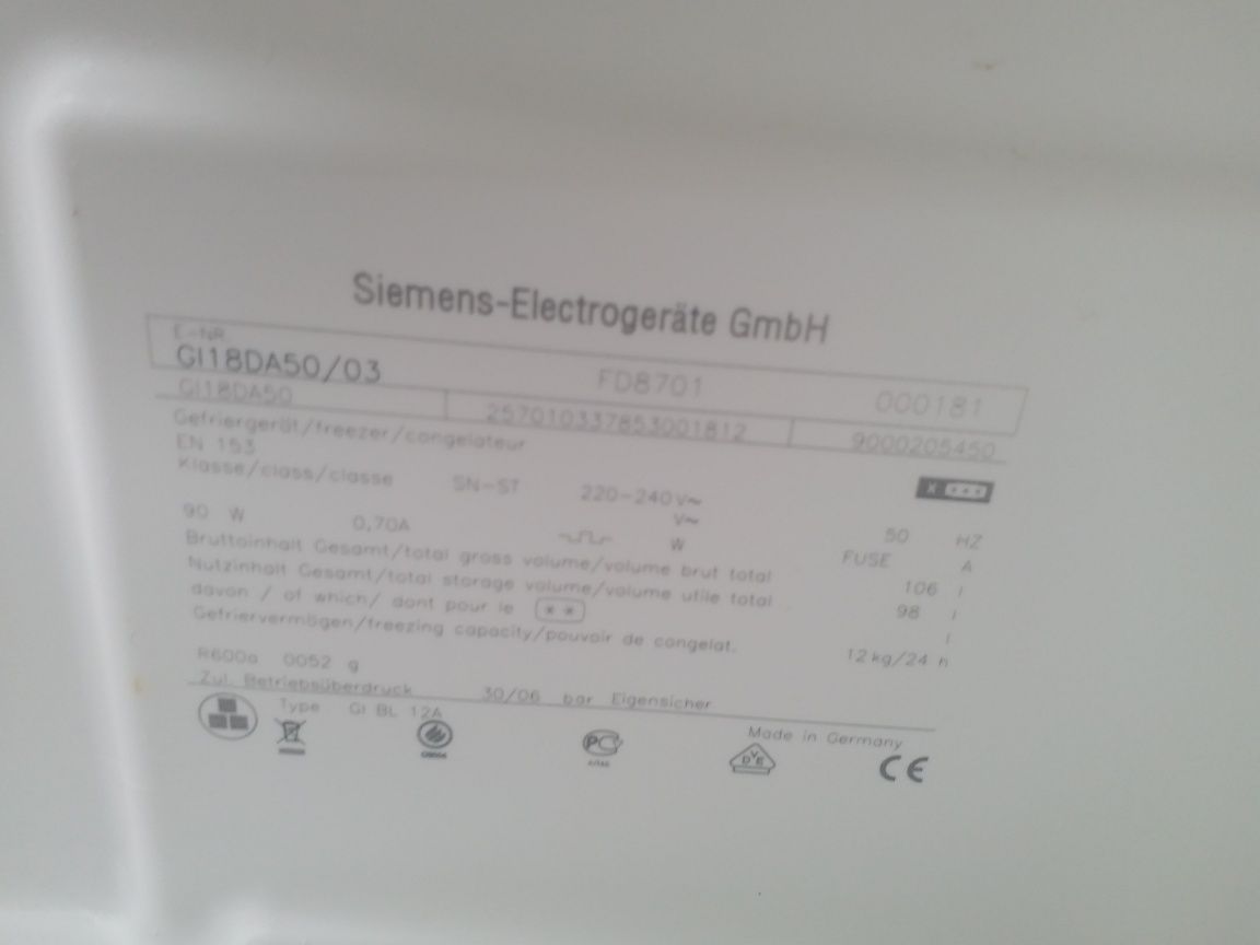 Морозильна камера Siemens встройка