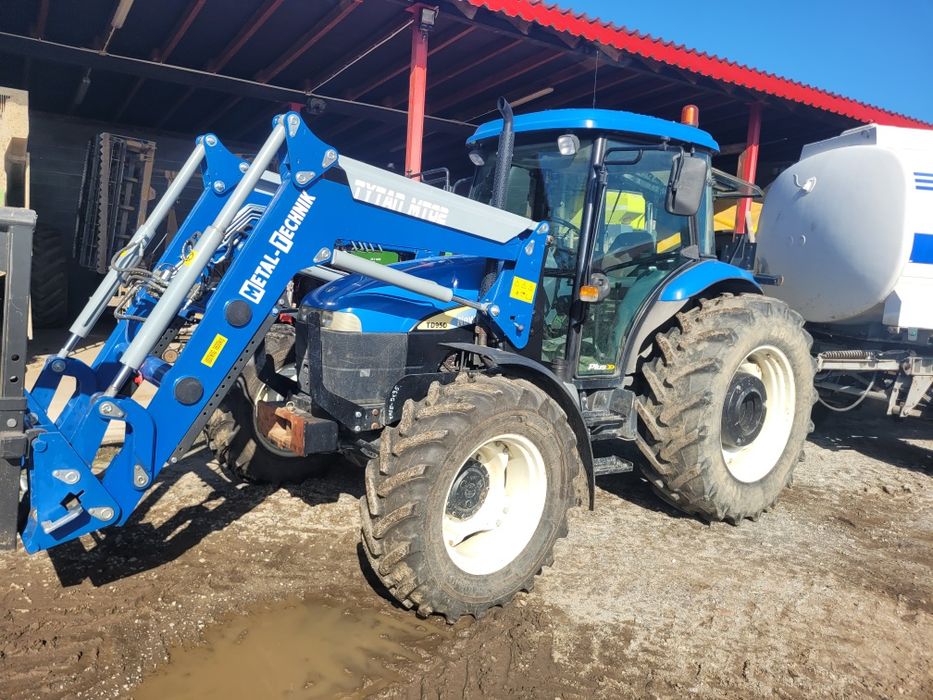 New holland td95d + ładowacz