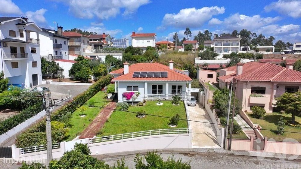 Casa / Villa T4 em Vilaça e Fradelos de 394,00 m2