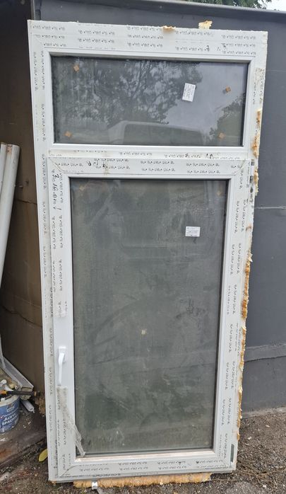 Продам металлопластиковые окна с новостройки