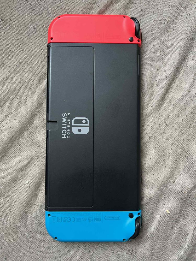 Nintendo switch oled +dużo gier i dodatków