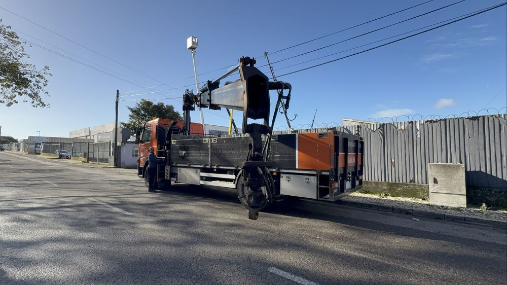 VOLVO FM360 COM GRUA HMF 1560 APENAS 600.000km ###OPORTUNIDADE###