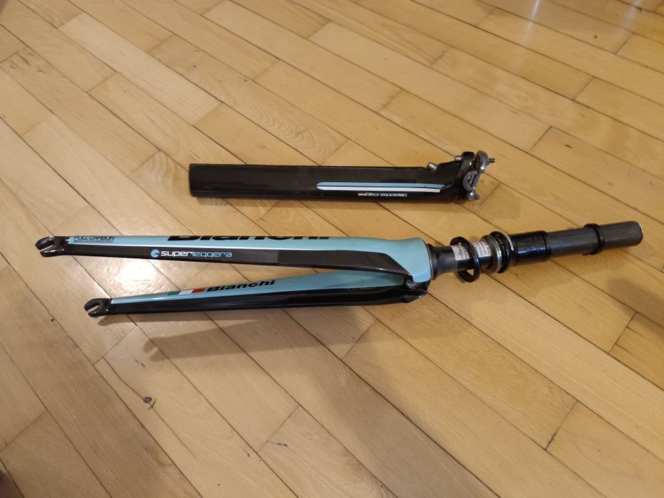 Карбоновая Вилка Bianchi OltreXR2/ подсидельный штырь Bianchi OltreXR3