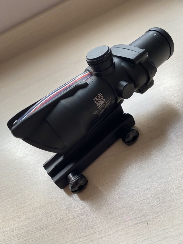 Каліматорний приціл Trijicon ACOG 4x32