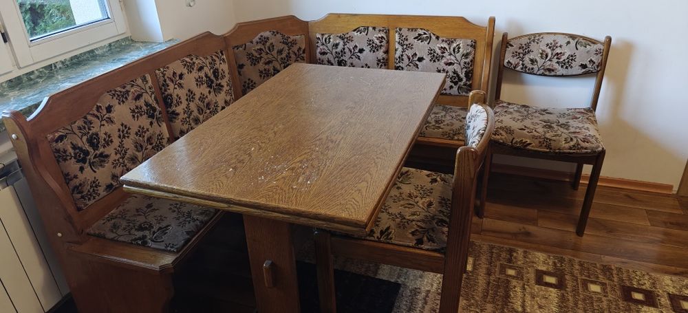 Zestaw mebli kuchennych, stół, krzesła, dąb