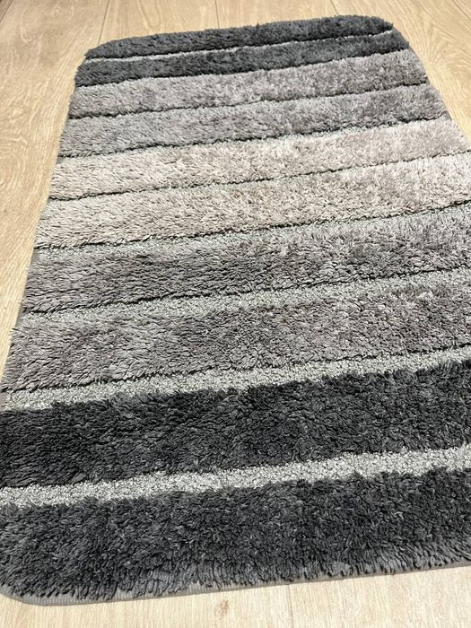 Коврик у ванную комнату