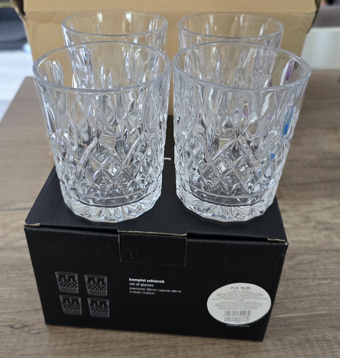 Komplet 4 szklanek Home&you nowe w pudełku, do whisky, wody, drinków