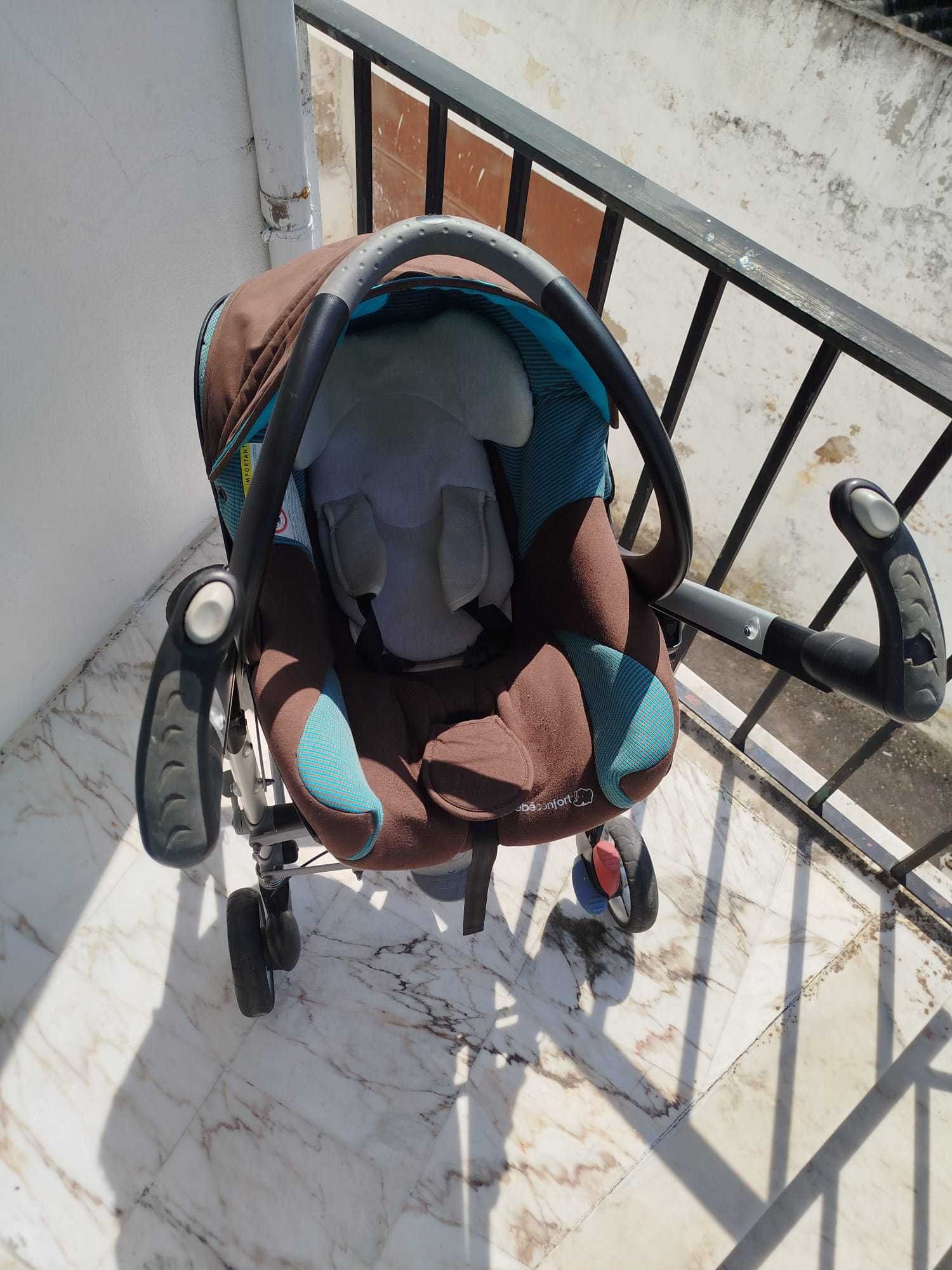 Carrinho de bebé Confort