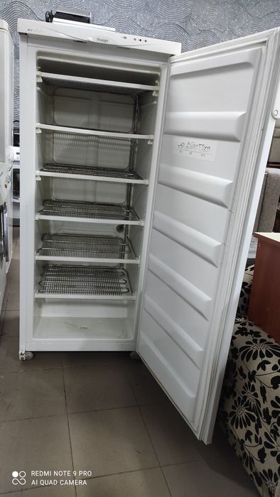 Морозильна камера 6 відділень