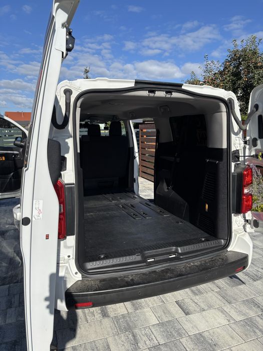 Wynajem 8+1 auto osobowe lub dostawcze