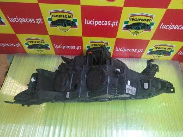 Ótica Dto
RENAULT MEGANE IV Hatchback (B9A/M/N_) | 15
