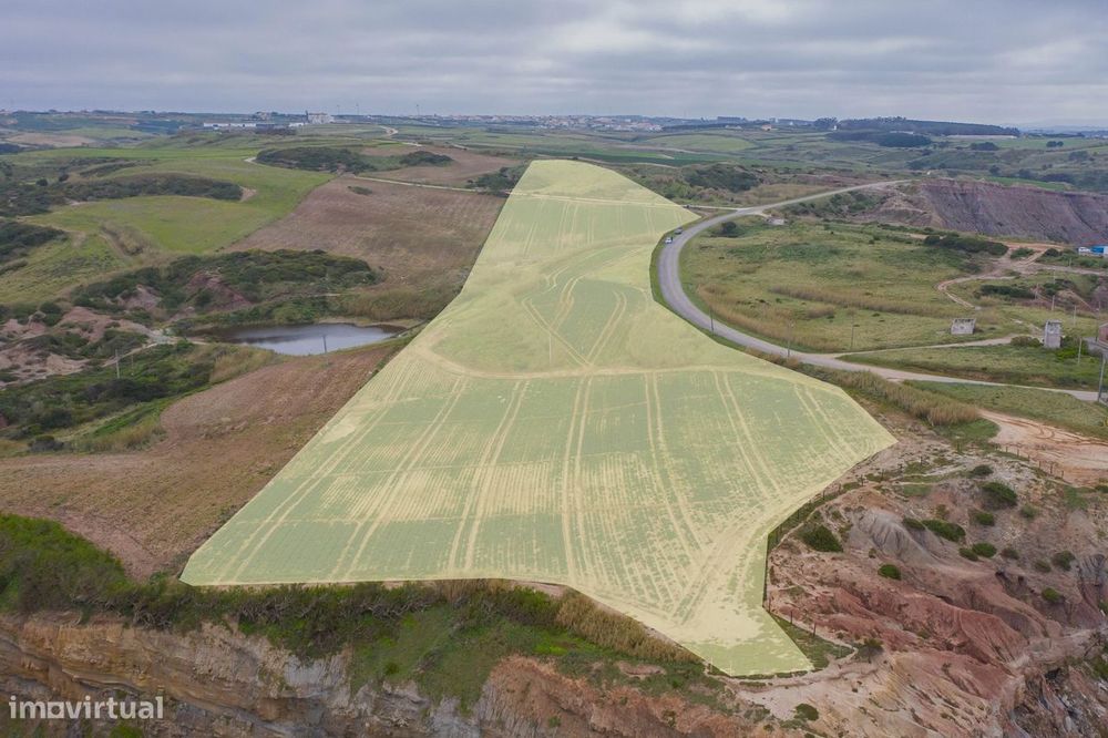 Vende se Terreno Rústico, em Pai Mogo, Lourinhã