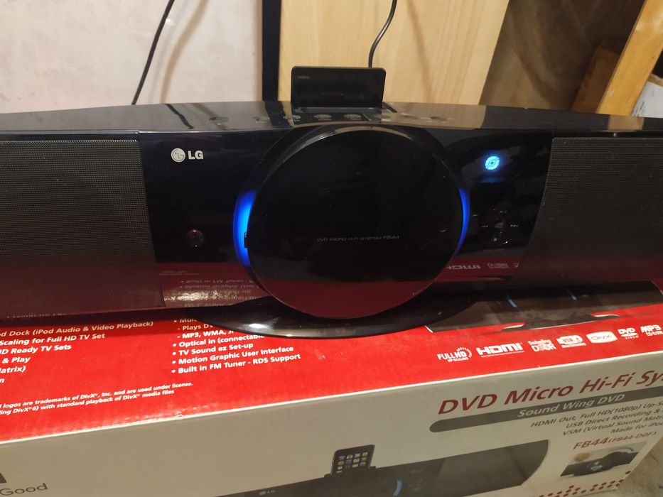 LG - Aparelhagem, leitor de DVD e docking para Ipod