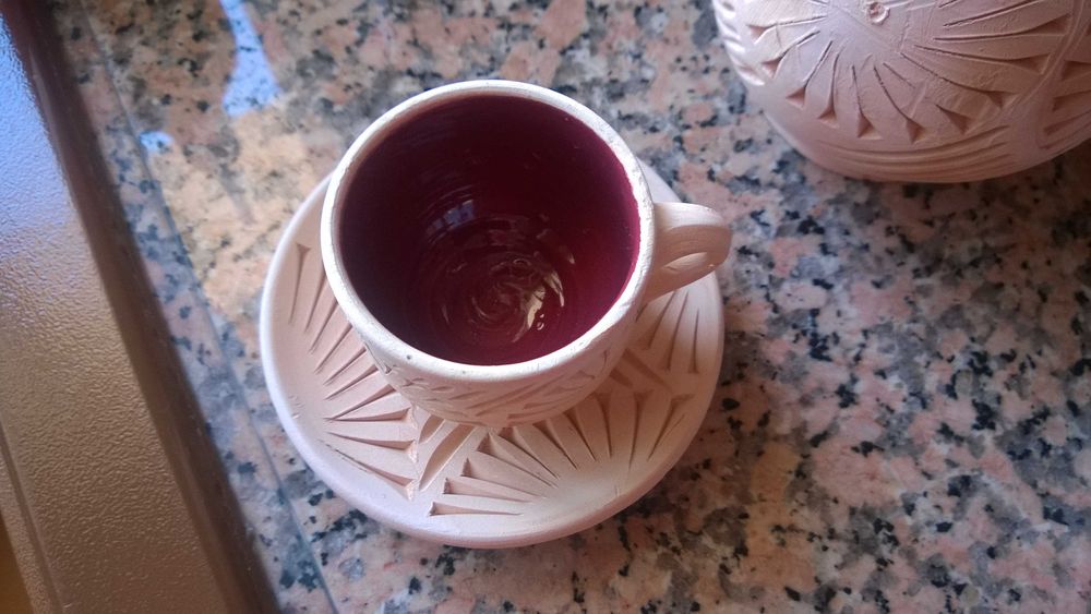Conjunto de Bule de chá e 6 chávenas e 6 pratos de chávena