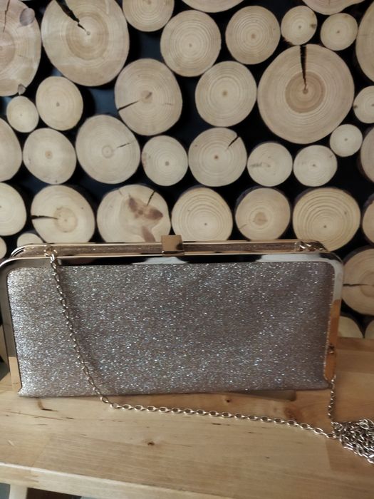 Elegancka torebka w kolorze złotym