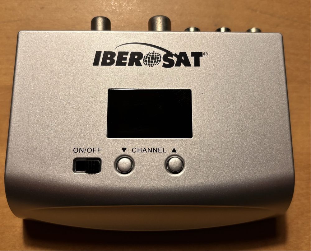 Modulador de Vídeo Universal Iberosat Mod 300 - NOVO, na caixa