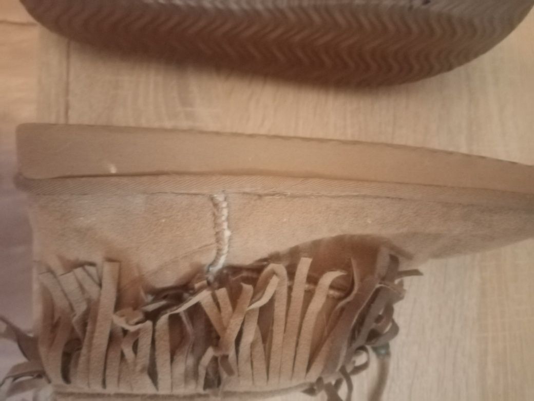 Buty emu nowe za kostke
