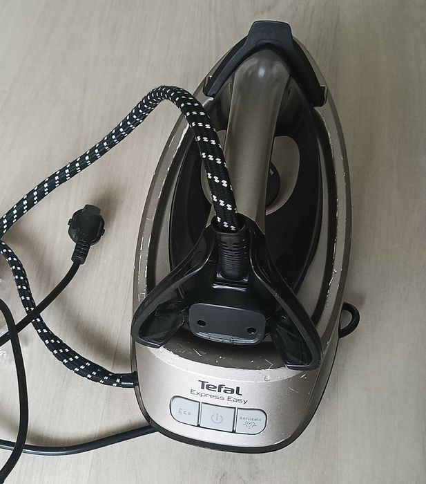 Stacja parowa żelazko Tefal