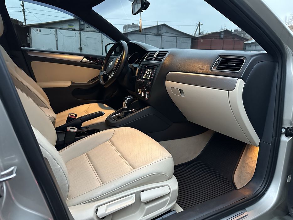 Продам Volkswagen Jetta 6.